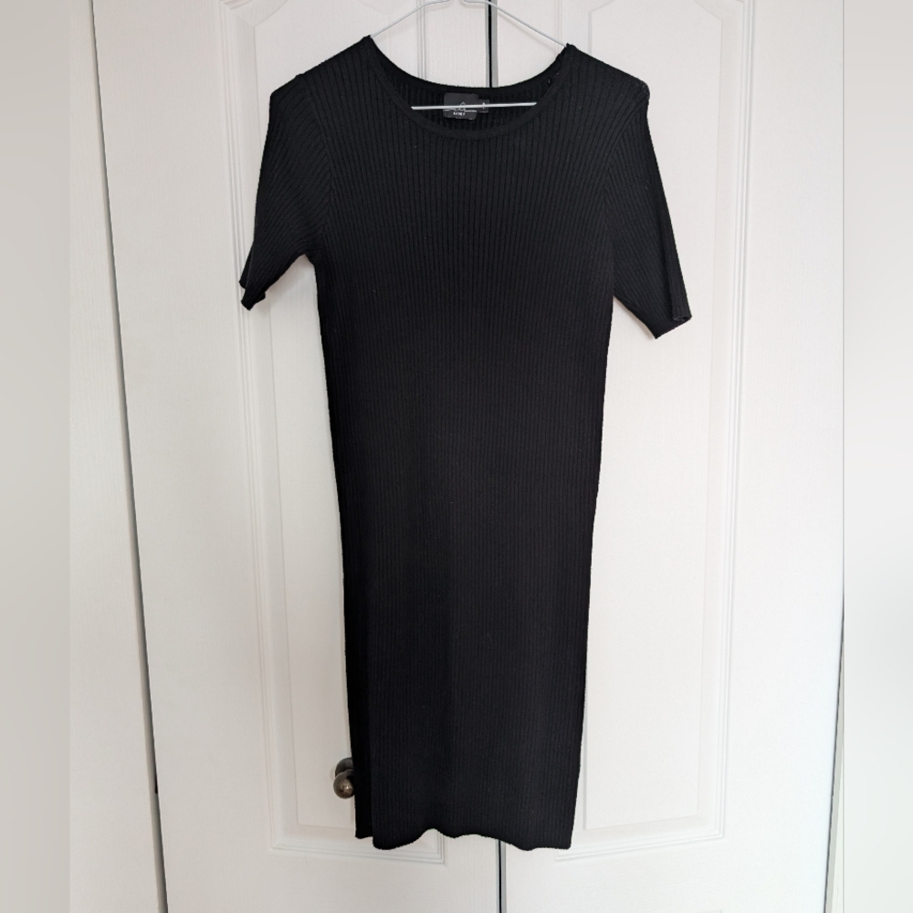 Elegant Black Ribbed Dress